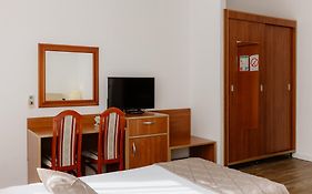 Hotel N